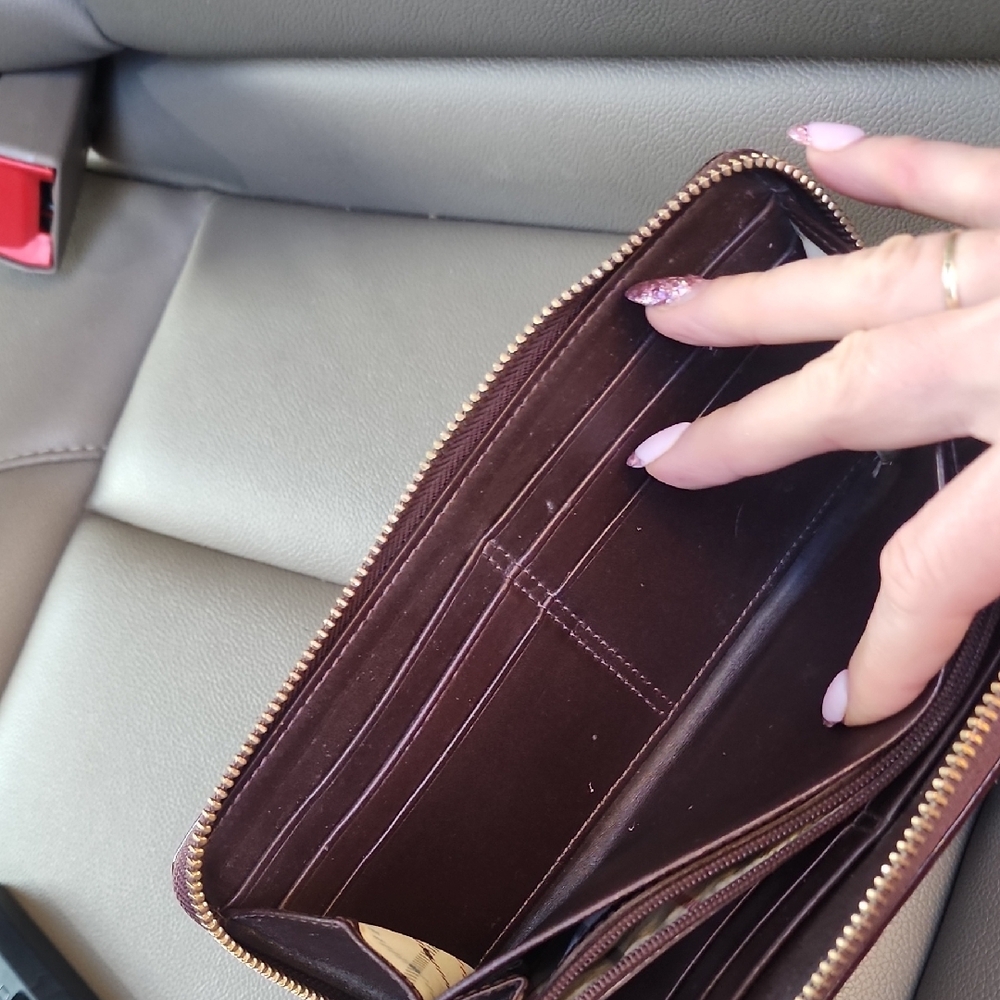 Coach Tan and Black Signature Wallet - Picture 6 of 7